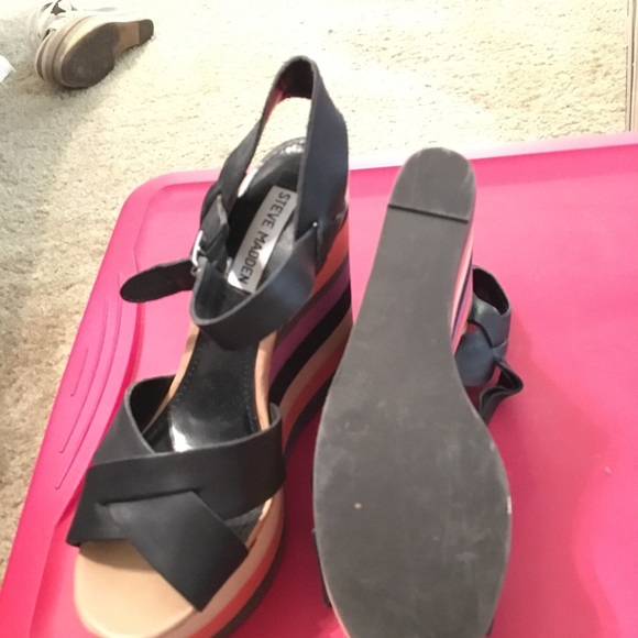 Steve Madden striped wedges - Picture 3 of 3